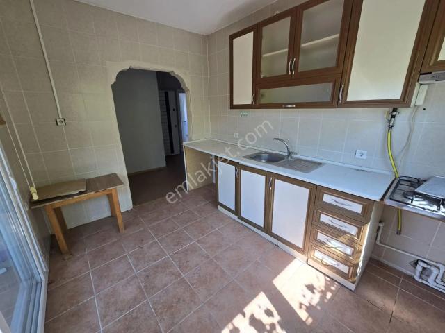 İstinye Parka Yakın, Büyük Teraslı, Doğalgazlı Kiralık 2+1 Daire