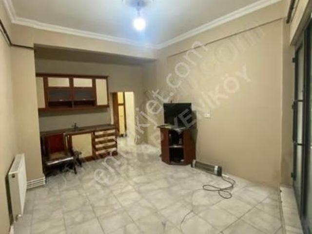 İstinyede Temiz Kiralık 1+1.daire
