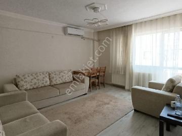 İstinyepark Yakını Ara Kat Doğalgazlı Eşyalı Kiralık 2+1 Daire!