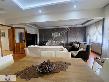İstiklal Caddesinde Satılık 2+1 Daire