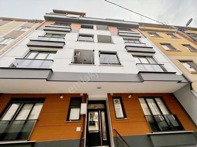 İstiklal Mah.2+1 Kiralık Sıfır Bahçe Katı 30.000 Tl