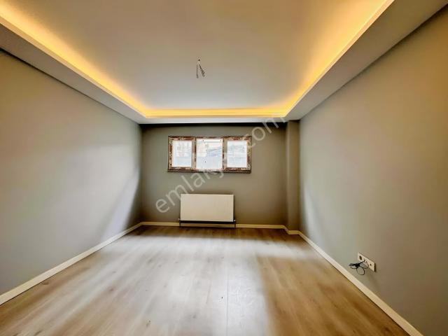 İstiklal Mah.2+1 Kiralık Sıfır Bahçe Katı 30.000 Tl