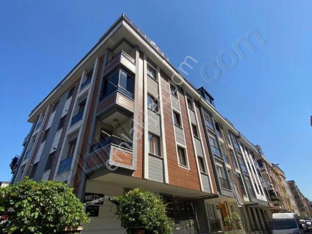 İstiklal Mahallesi Metro Yanı Satılık 1+1 Daire