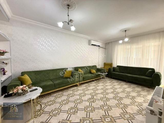 İstiklal'de 2 Katlı, 3+1 Müstakil Ev Fırsatı