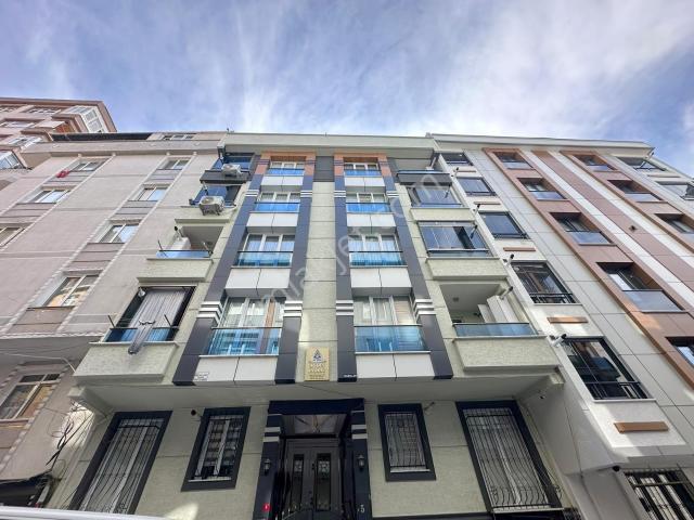 İsa Gayrimenkul'den Kiralık 4 Yıllık Binada Eşyalı 2+1 Daire