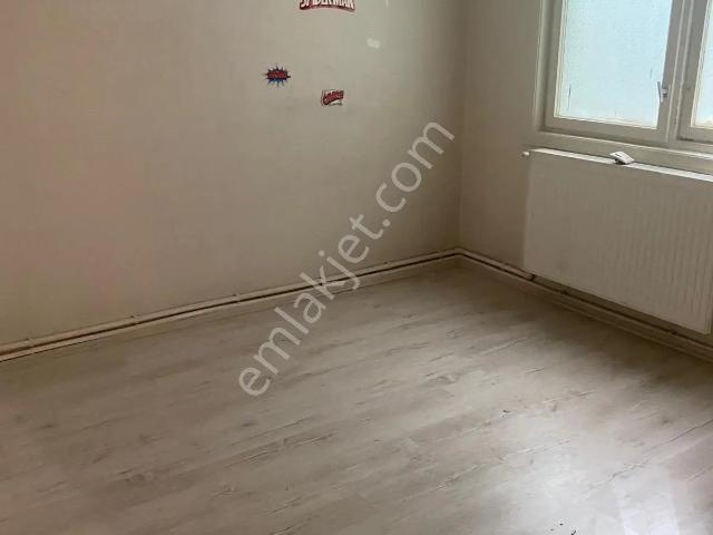 İsa Kavak Gayrimenkul'den 3+1 Kiralık Daire Selçuklu Işıklar
