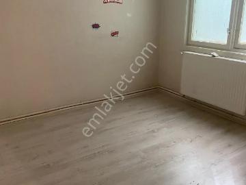 İsa Kavak Gayrimenkul'den 3+1 Kiralık Daire Selçuklu Işıklar