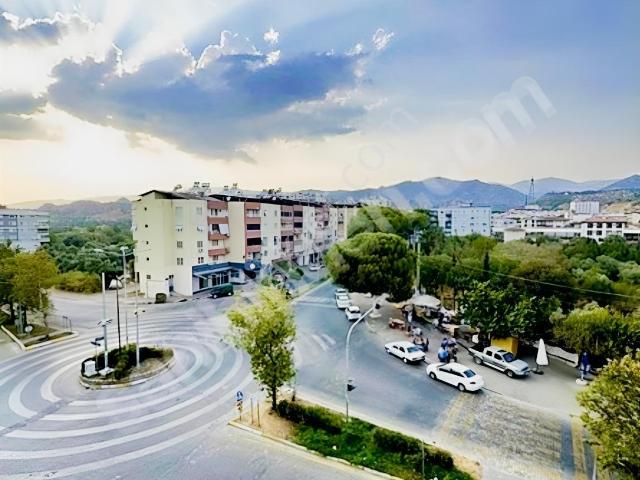 İsabeyli Merkezde Eşyalı, Geniş 3+1 Kiralık Daire