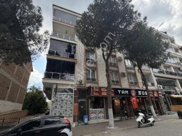 İsabeylide Cadde Üzeri Satılık 3+1 Daire