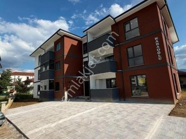 İskanlı Merkezi Konumda Yüksek Giriş 94 M2
