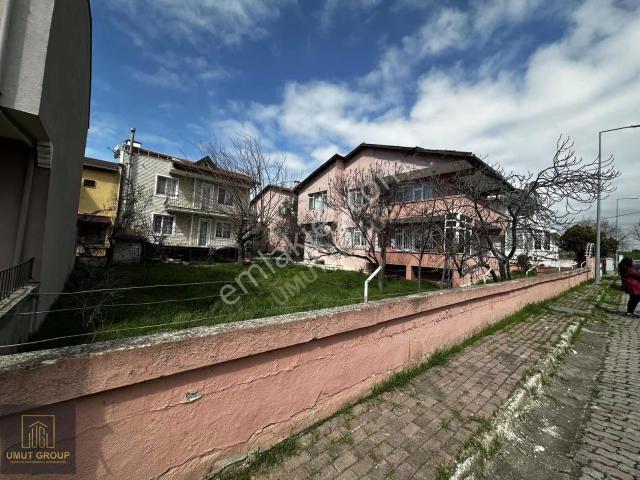 İskanlı Tapulu 495 M² Arsa