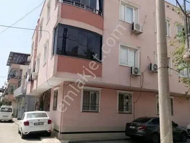 İskenderun Muradiye Mahallesi Geniş Odaları Daire Bakımlı Kullanışlı Bina Yaş 13