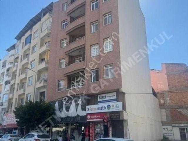 İskenderun Pac Meydanı Çarşı İçi Kiralık 3+1 Daire