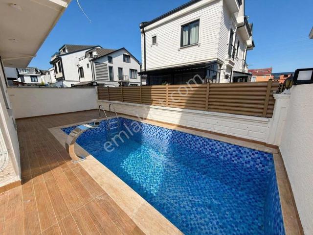 İskenderoğlu İnşaat Emlak Güvencesiyle Lüks 3+1 Havuzlu Villa