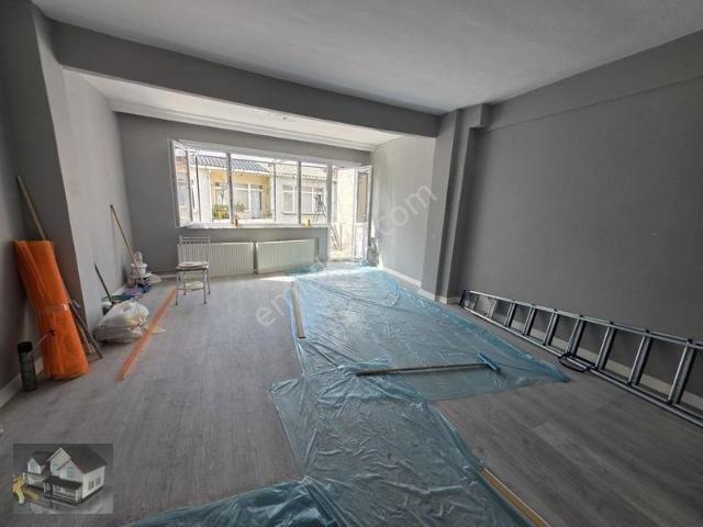 İslambey Caddesinde 2+1 Kiralık Daire. Açıklamayı Okuyunuz.