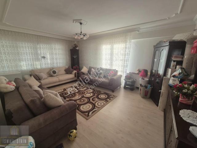 İsmail Şirinden Manastırda Bakımlı Büyük Masrafsız 3+1 Daire