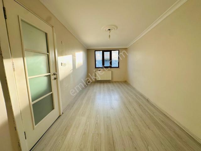 İsmetpaşa Mah. 2+1 90m2 Amerikan Mutfaklı Asansörlü Çatı Katı