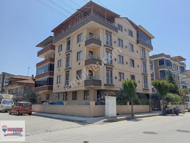İsmetpaşa Mahllesinde Teraslı, Barbekülü 4+1 Geniş Dubleks