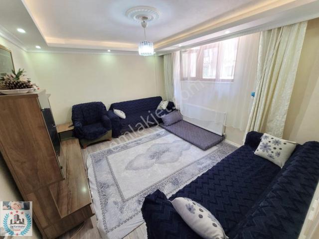 İsmetpaşa Mh Satlık 2+1 Camları Yüksek 9 yaş Asansörlü Bahçekatı