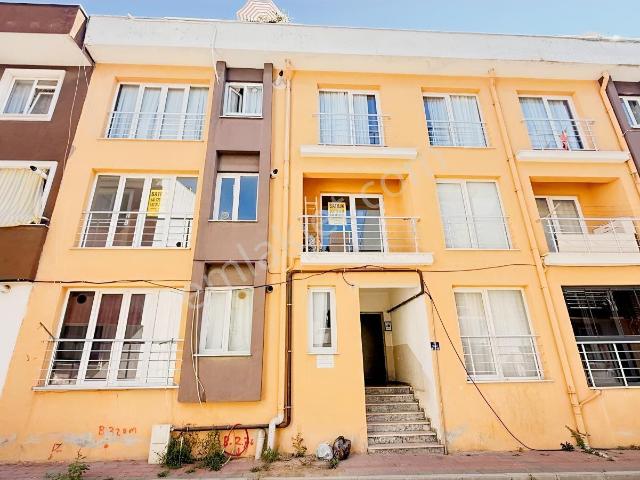 İsmetpaşa'da Konforlu Ve Merkezi Yaşam: Satılık Ara Kat 1+1