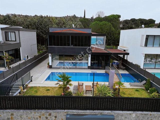İsminar Gayrimenkulden Bademli Aşiyan Da Lüks Satılık Villa