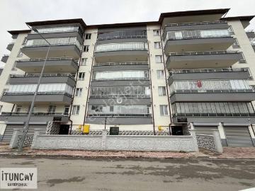 İtuncay Dan Seyit Harun Anadolu Lisesi Civarı Satılık 3+1 Daire