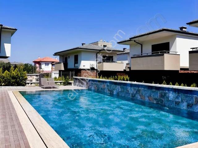 İyte Kampüs Yakını 1+1 Bahçeli Full Eşyalı Kiralık Daire
