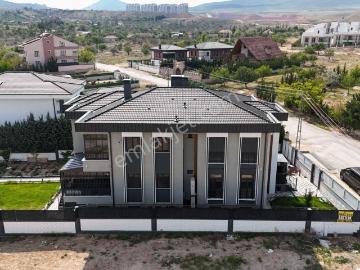 İşyapar'dan Özel Yapım 850 M² Arsa İçerisinde Müstakil Villa
