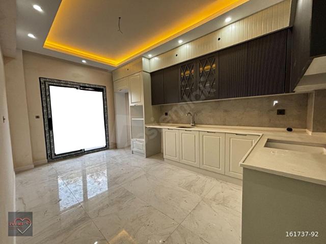 İYİKİDEN ÇİĞDEM CAD. YÜKSEK KREDİLİ ÖNÜ KOMPLE AÇIK LÜX İŞÇİLİKLİ 2+1 DAİRELER