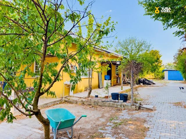 İzzettinde 1.847 M² Ana Cadde Cepheli Bahçe Ve 4+1 Dubleks Ev