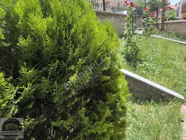 İzzet Baysal Mah Cadde Üzeri Ara Kat 140 M2 3+1