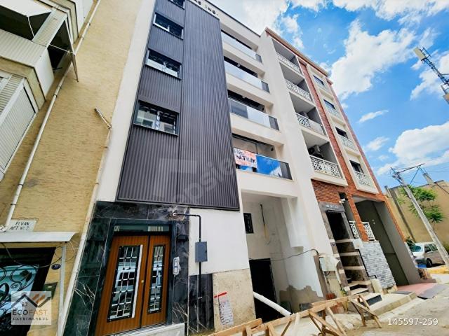 İzban Yakını Satılık 2+1 Açık Mutfaklı Daire