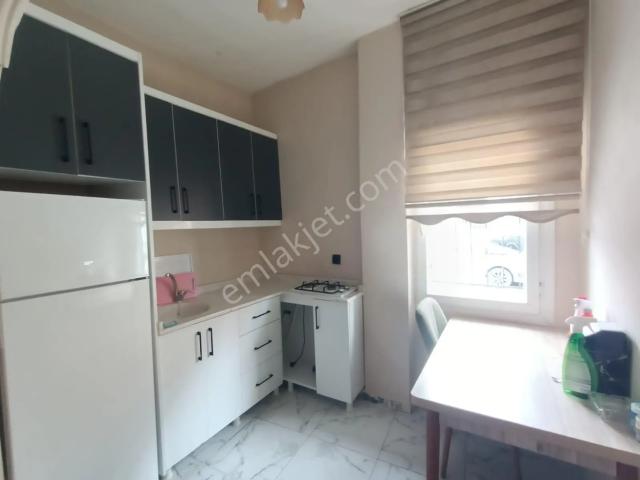 İz'den Acıbadem Hastanesi Civarı 2+1 Eşyalı!