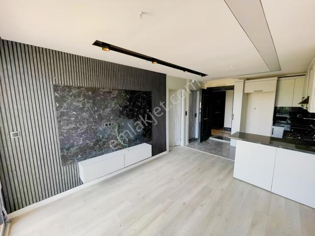 İzden Gürselpaşada 50 M² Bahçeli Özel 1+1 Daire