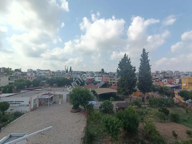 İz'den Ful Cephe Açık Merkezi Konum