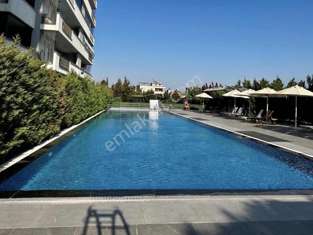 İz'den Ful Sosyal Donaltılı Site İcerisinde 2+1 Daire