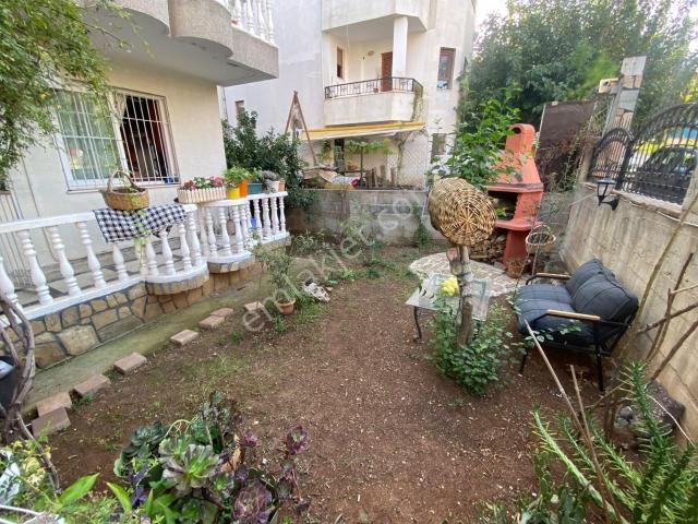 İz'den Merkezi Konum Bahçeli Kiralık Müstakil