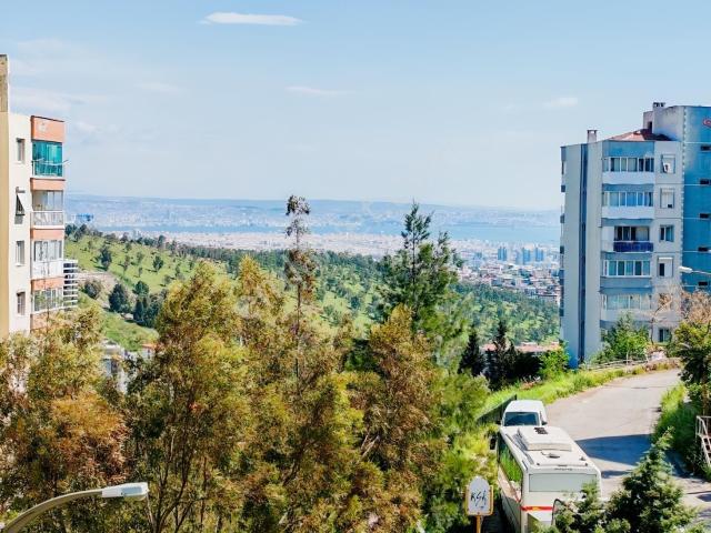 İzkent' Te Deniz Manzaralı Arakat Önü Kapanmaz 2+1 Satılık Daire
