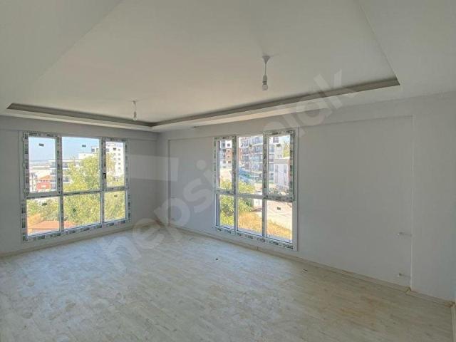 İZMİR MENEMEN 9 EYLÜL MAHALLESİNDE KİRALIK 2+1 DAİRE