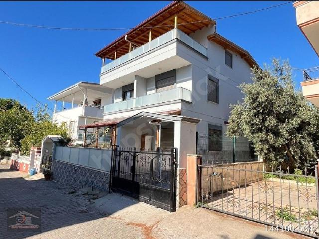 İZMİR ÖZDEREORTAMAHALLE DENİZE 300mt LÜX VİLLA!