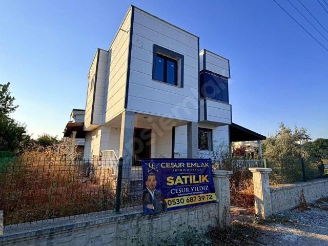 İZMİR DİKİLİ CUMHURİYET SİTESİNDEKİ TEK MÜSTAKİL SIFIR VİLLA