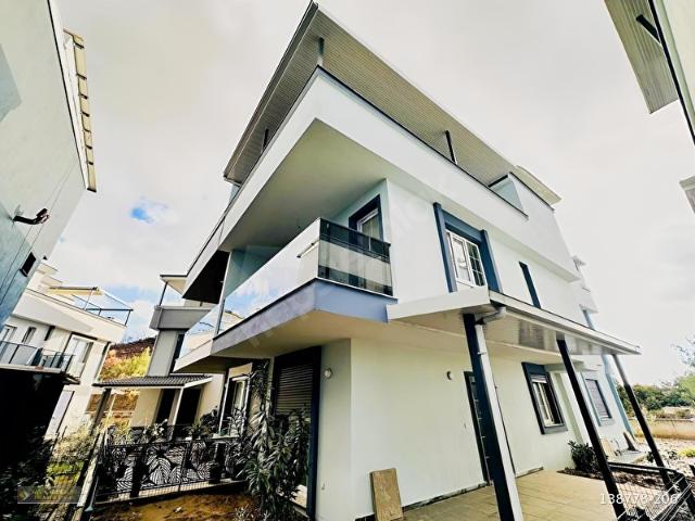 Seferihisar doğanbey Payamlı da satılık 3+1 villa