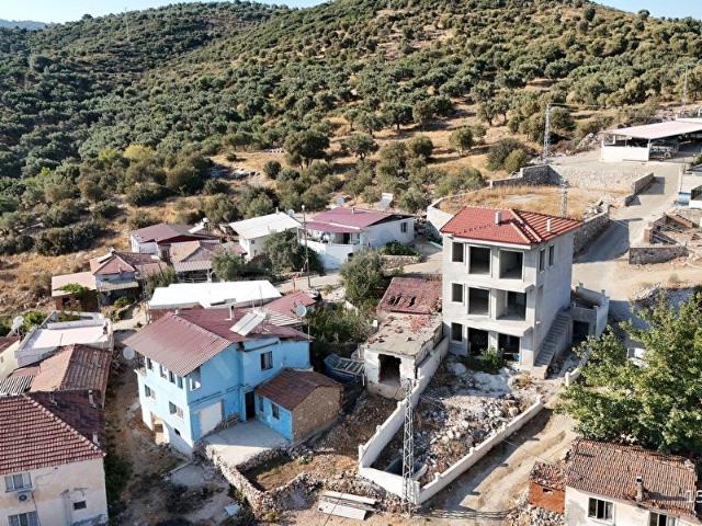 İZMİR SELÇUK ZEYTİNKÖY SATILIK VİLLA