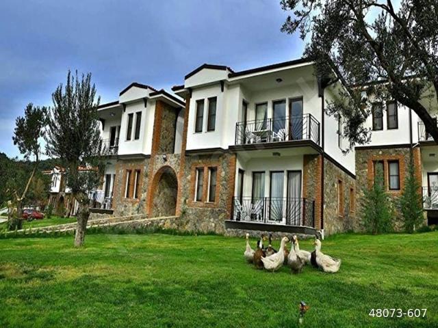 İZMİRDİKİLİBADEMLİ'DE MERADA TERMAL TATİL KÖYÜNDE 36 YIL SÜRELİ SATILIK İKİ HAFTALIK DEVRE TATİL
