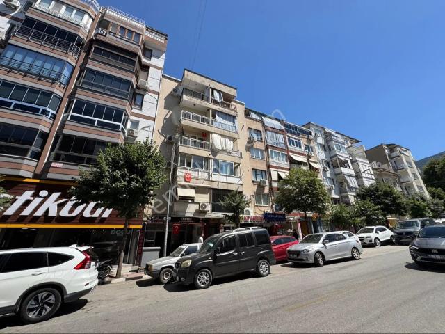 İzmir Caddesi Üzeri Sultan Cami Karşısı Satılık 3+1 Tadilatlı Dairemiz