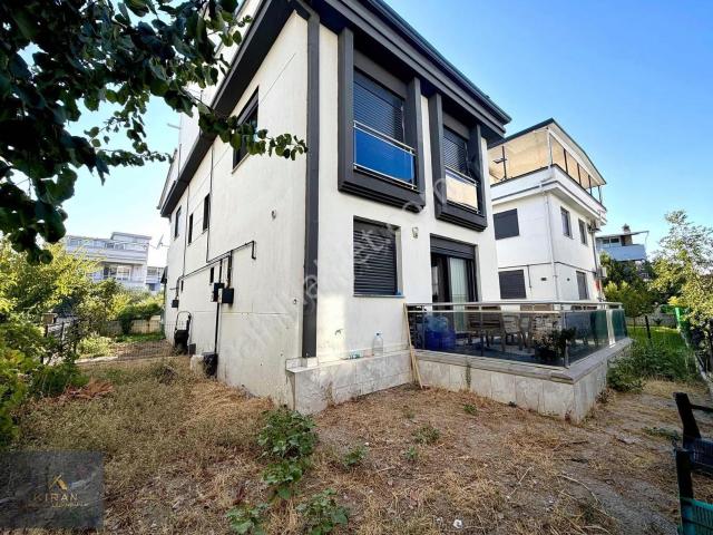 İzmir Aliağa Yenişakran Sayfiye Mah. Satılık 2+1 Bahçeli Villa