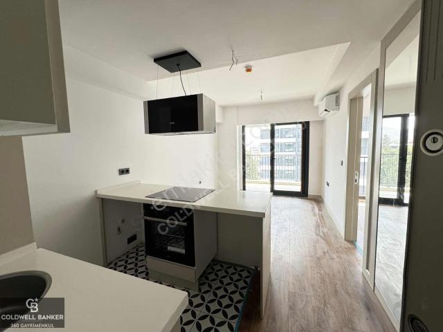 İzmir Bornova Passa Nova Da Havuz Cepheli Kiralık 1+1 Daire