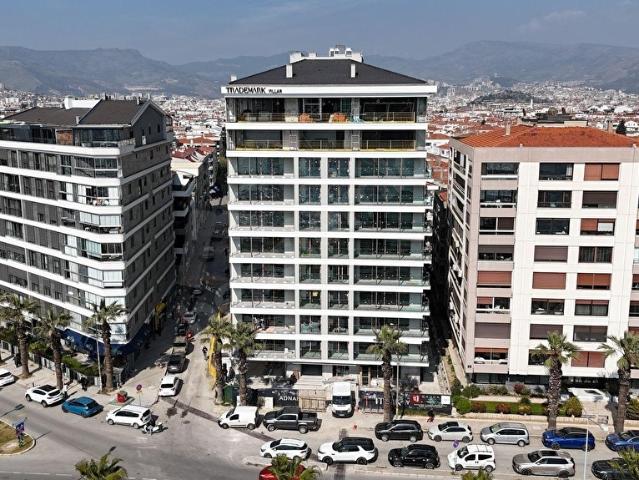 İzmir Bostanlı Yalı Trademark Yıllar Ap Satılık 2+1 100 m Daire