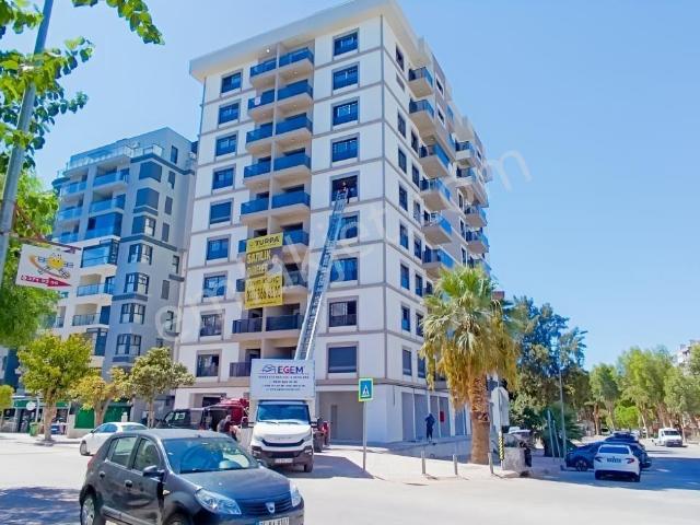 İzmir Bayraklı Manavkuyu Lüx Yapıda Kiralık 1+1 Daire