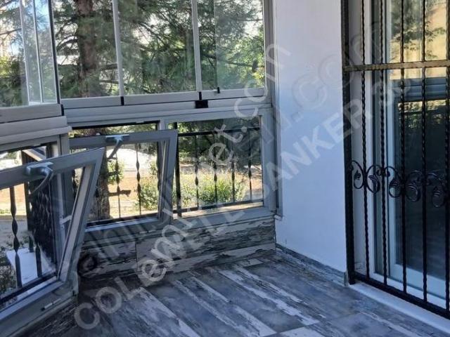 İzmir Bayraklı Postacılar'da Site İçinde Ebeveyn Banyolu 3+1